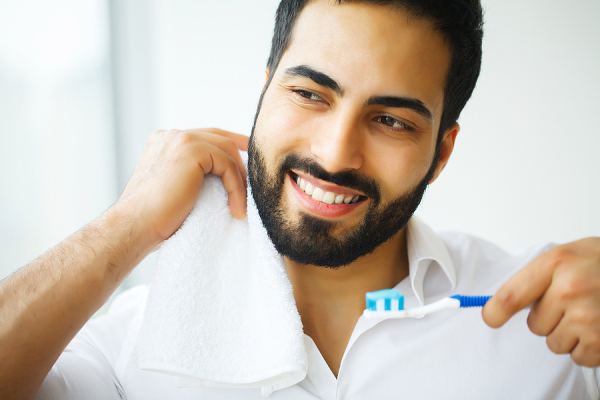 Things That You Can Eat & What You Should Avoid After Teeth Whitening